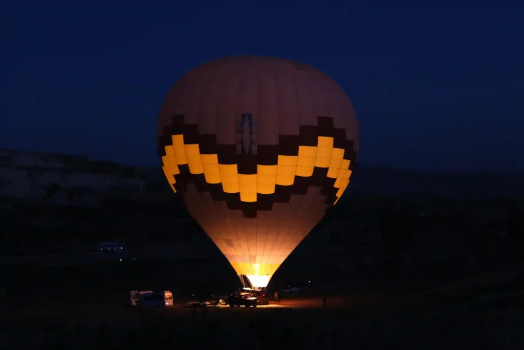 Soar through the Skies at Nighthawk Hot Air Balloon Rides